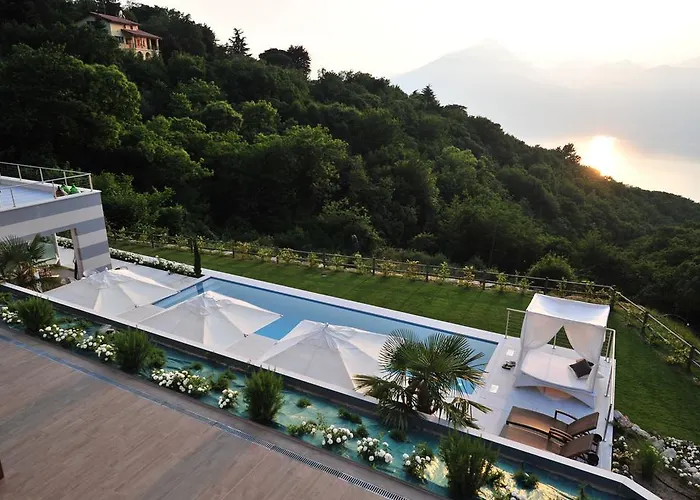 לינה וארוחת בוקר Zeno סן זנו די מונטניה