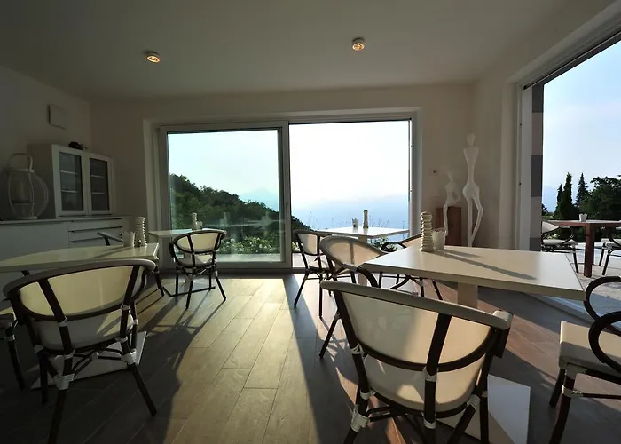 Zeno לינה וארוחת בוקר 4*