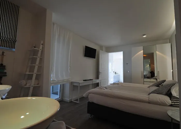 Zeno לינה וארוחת בוקר סן זנו די מונטניה