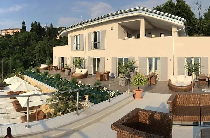 Zeno לינה וארוחת בוקר 4*