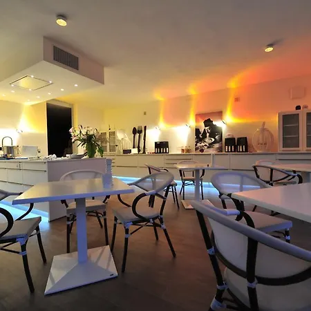 Zeno B&B 산 제노 디 몬타냐