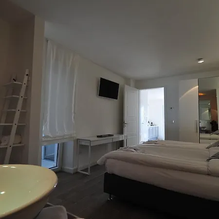 Zeno B&B 산 제노 디 몬타냐